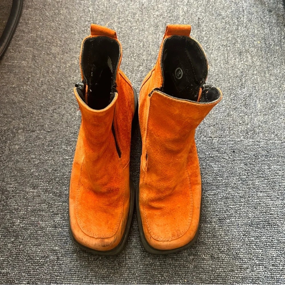 Orange suede mini platform boots, orange Bogner boots